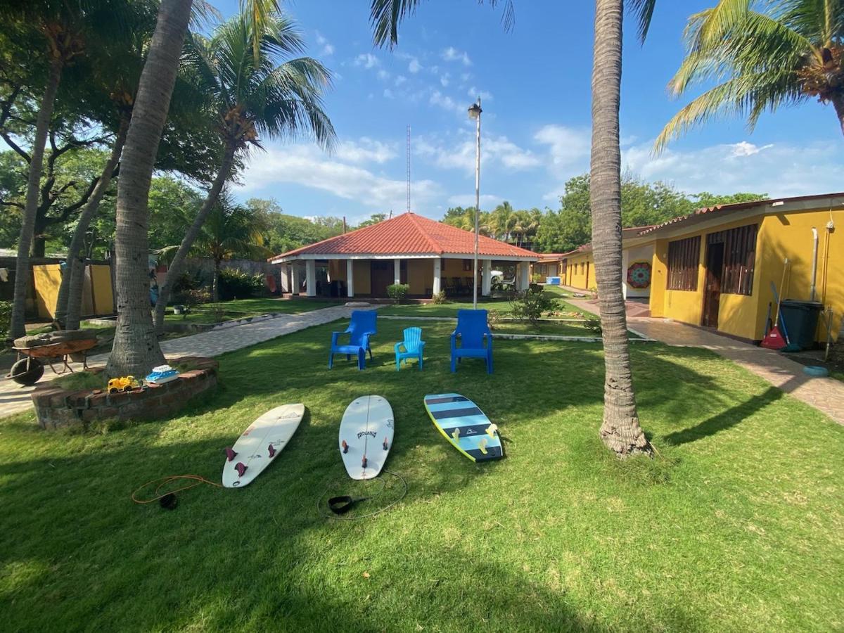 Solid Surf Camp Hostel Nicaragua Transito Exterior foto