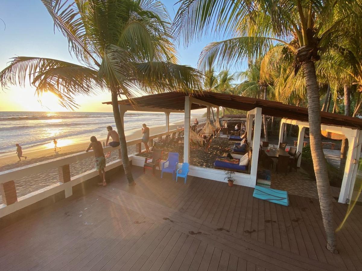 Solid Surf Camp Hostel Nicaragua Transito Exterior foto