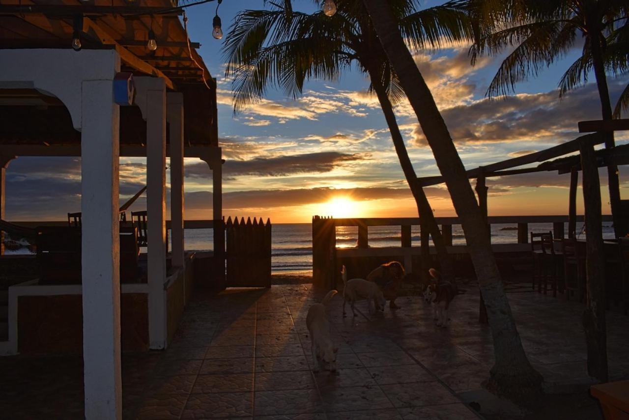 Solid Surf Camp Hostel Nicaragua Transito Exterior foto